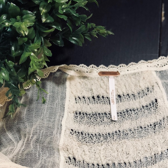 ✌🏼Free People ✌🏼Lace Top - Picture 2 of 8